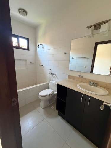 CASA EN VENTA EL DORAL $583,000