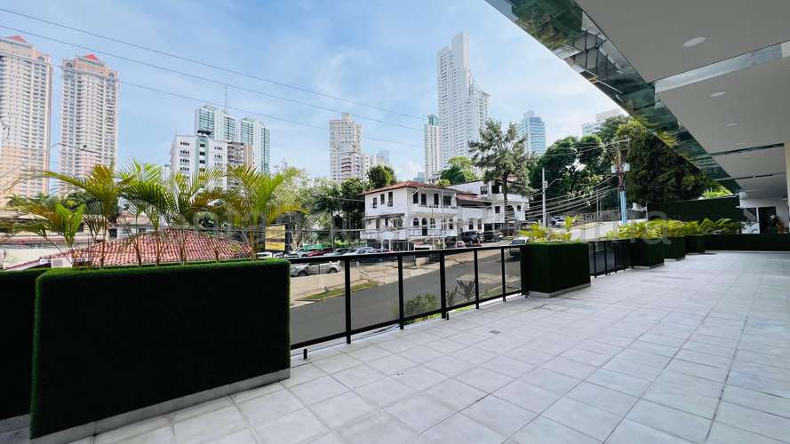 Alquiler de Local Comercial en Calle 50 | Solo Cliente Directo LFC