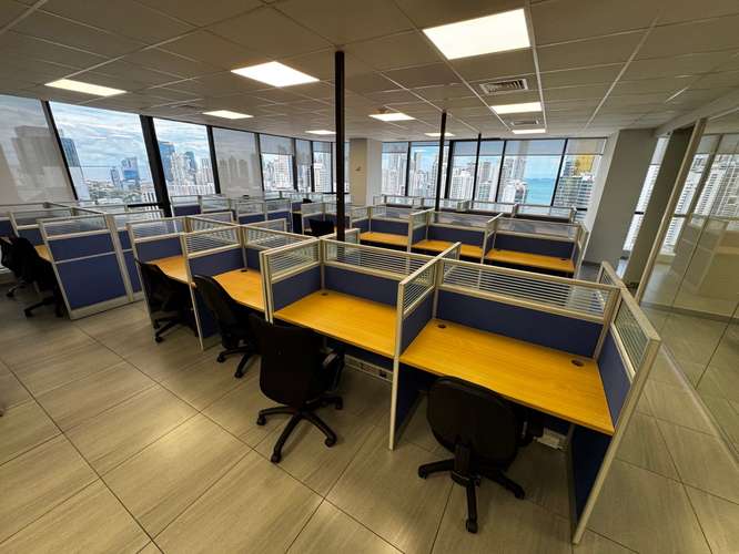 Oficina amoblada en alquiler calle 50 Plaza Banco general