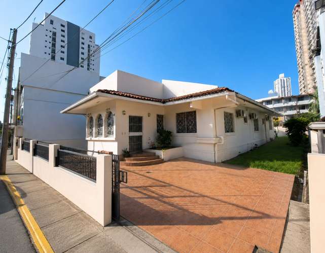 . Casa en Parque Lefevre para comercio I com 4 parking y amplio patio - Imagen 6