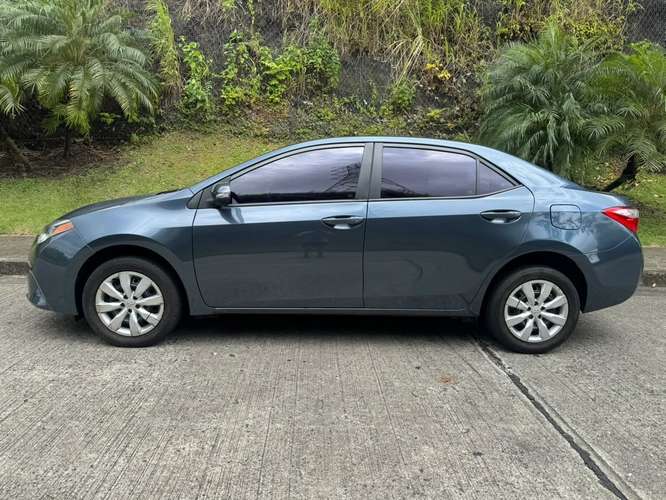 SE VENDE TOYOTA COROLLA 2015 CON POCO KILOMETRAJE - Imagen 7