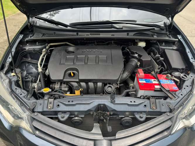 SE VENDE TOYOTA COROLLA 2015 CON POCO KILOMETRAJE - Imagen 5