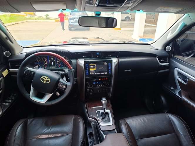 TOYOTA FORTUNER 2017 AUTOMATICO - Imagen 8
