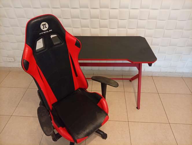 REMATE SILLA GAMER MARCA PRIMUS Y MESA GAMER A JUEGO