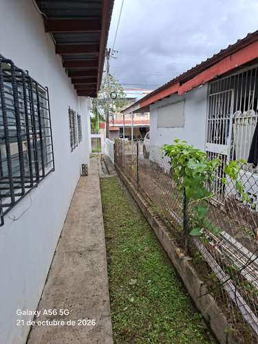 Ambiente familiar, de facil acceso, cerca de centros comerciales y comercios