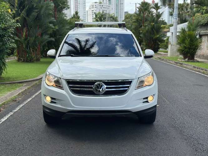 Volkswagen Tiguan Año 2011, Automática    