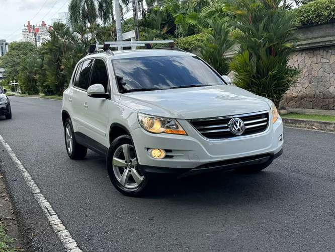 Volkswagen Tiguan Año 2011, Automática    