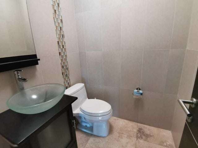 Venta de Apartamento en Bella Vista 27*cdy1599 - Imagen 5