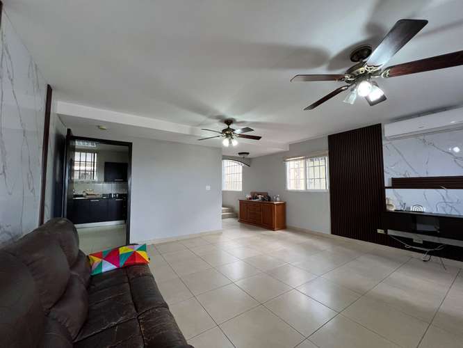 CASA EN ALQUILER CON OPCIÓN A COMPRA – AMPLIA PROPIEDAD DE DOS NIVELES - Imagen 9