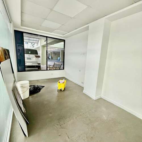 LOCAL COMERCIAL EN ALQUILER  ROYAL CENTER – MARBELLA - Imagen 7