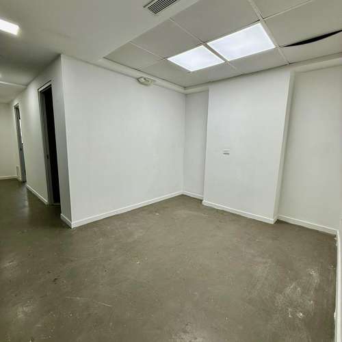 LOCAL COMERCIAL EN ALQUILER  ROYAL CENTER – MARBELLA - Imagen 3