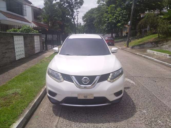 Vendo X-Trail 2015 Automatica!