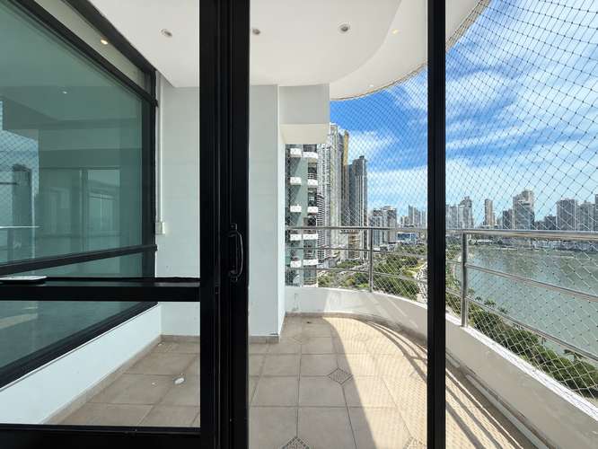 ALQUILER DE APARTAMENTO EN AVENIDA BALBOA  - Imagen 3