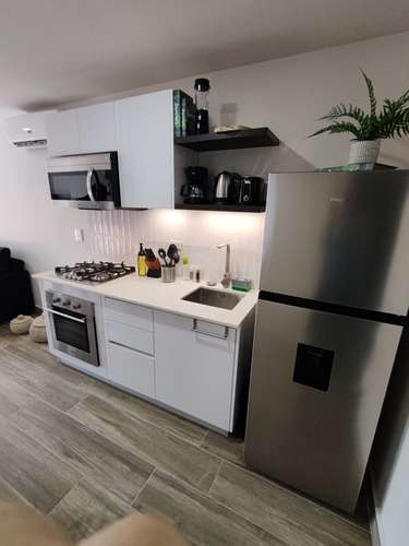 SE VENDE LINDO APARTAMENTO EN PH CASCO VIEW, SANTA ANA - Imagen 2