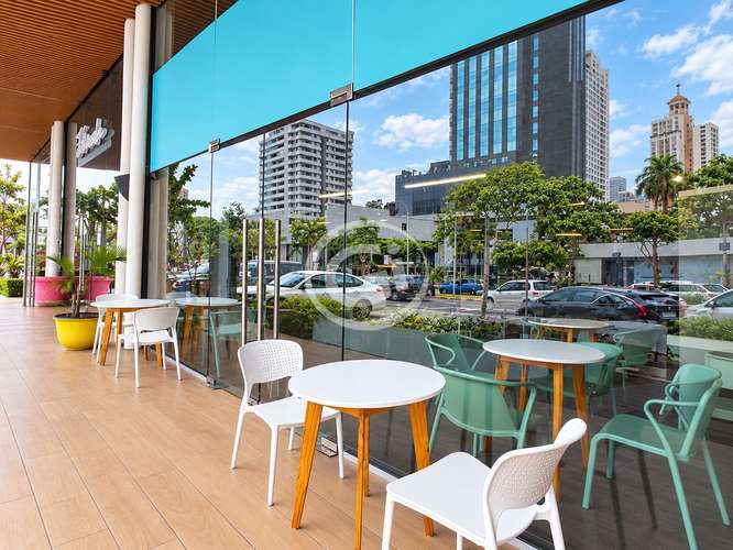 Alquiler de Local Comercial Spot 74 dos pisos. Ideal para restaurantes 