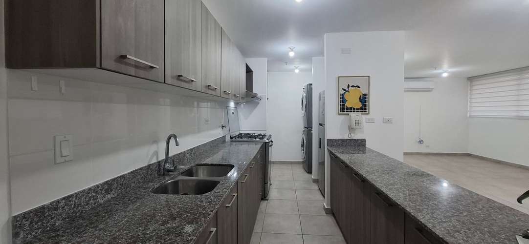 APARTAMENTO EN ALQUILER EN BRISAS DEL GOLF | TERRAZA DE 100 M² | $1,000 - Imagen 3