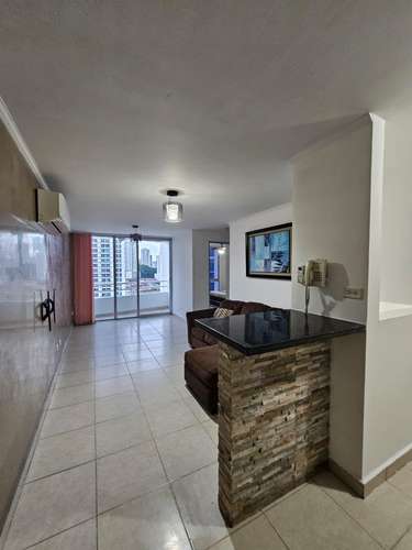 Apartamento en Carrasquilla: 2 recámaras, línea blanca, depósito y acceso directo al Parque Omar.