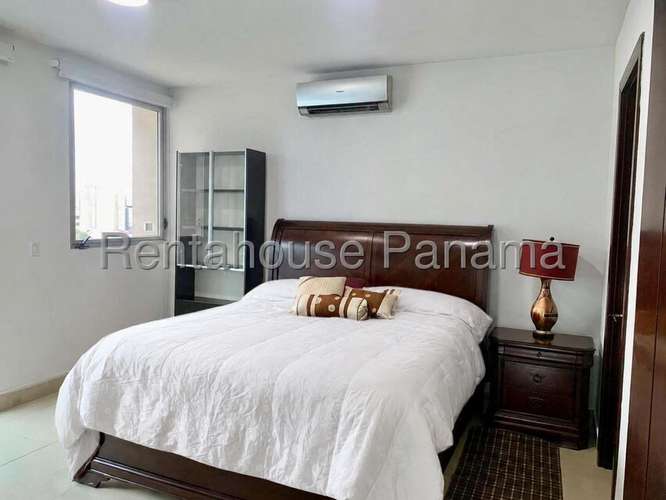 Alquiler de Apartamento en Punta Pacifica 27-2058CUR