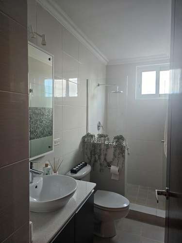 Espectacular Apartamento Moderno y Equipado en El Cangrejo - Imagen 9