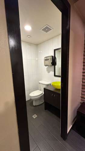 Se vende Local en Pueblo Nuevo amoblado - Imagen 13