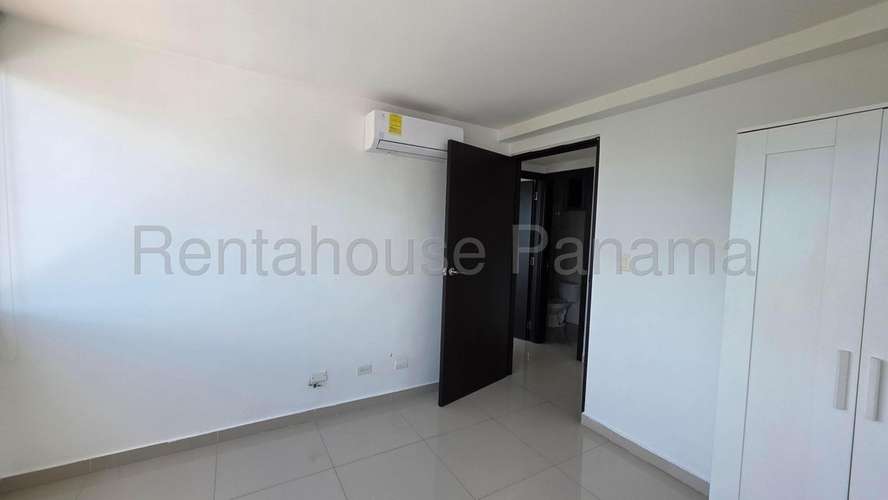 APARTAMENTO CON LINEA BLANCA EN CARRASQUILLA KS  - Imagen 7