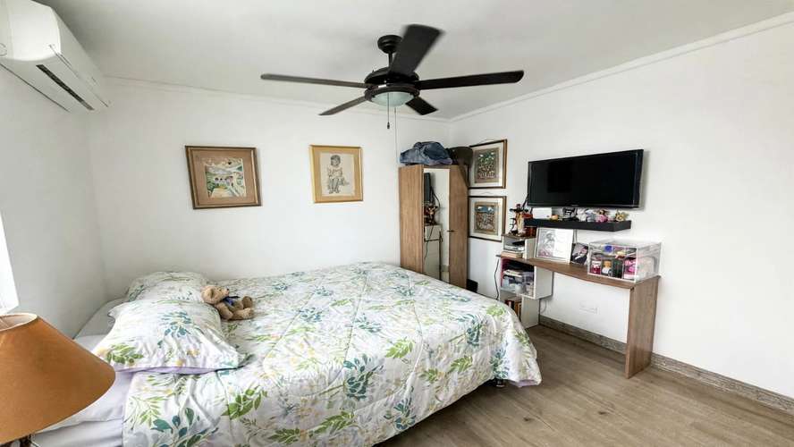 Apartamento en Punta Paitilla I con balcón y 2 parking