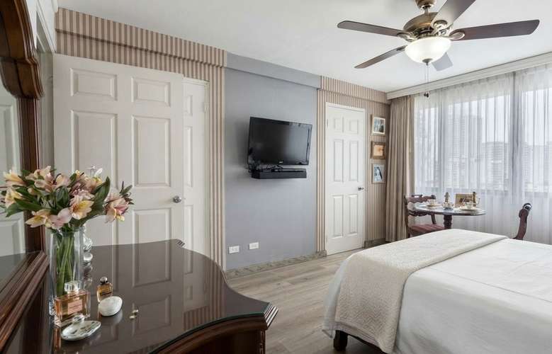 Apartamento en Punta Paitilla I con balcón y 2 parking