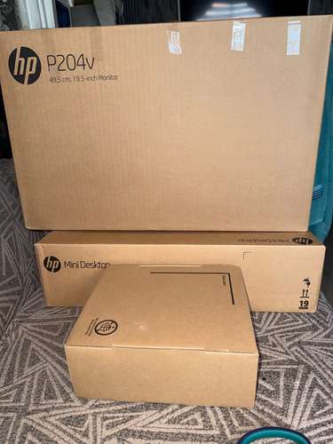 HP Pro Mini 400 G9 con monitor
