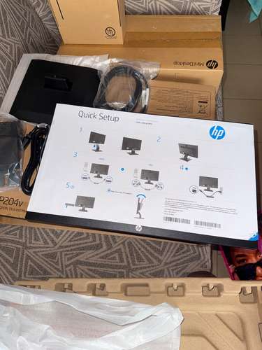 HP Pro Mini 400 G9 con monitor - Imagen 3
