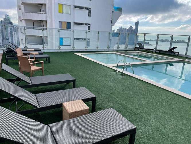 Exclusivo Penthouse Frente al Mar en Avenida Balboa