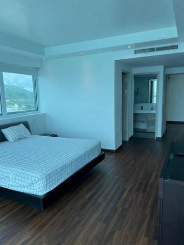 Exclusivo Penthouse Frente al Mar en Avenida Balboa