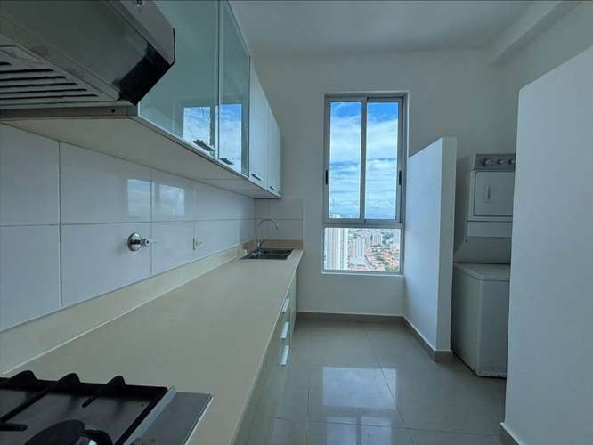 Se Alquila Apartamento en PH Rainbow, El Carmen – Amplitud, Amenidades y Excelente Conectividad - Imagen 4