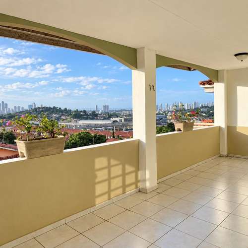 SE VENDE CASA EN RESIDENCIAL CON GARITA, EL DORAL - Imagen 8