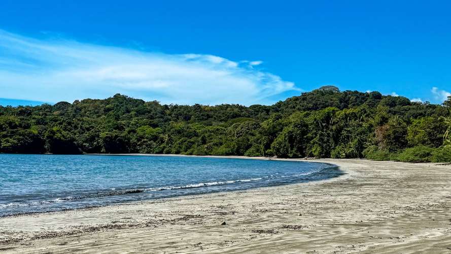 Isla privada con vista al mar y playa en Boca Chica  - Imagen 4