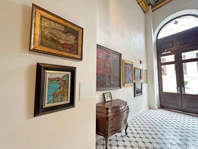 Exclusividad Comercial en el Corazón del Casco Antiguo  - Imagen 2