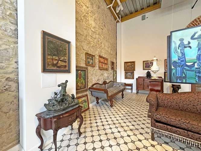Exclusividad Comercial en el Corazón del Casco Antiguo  - Imagen 6