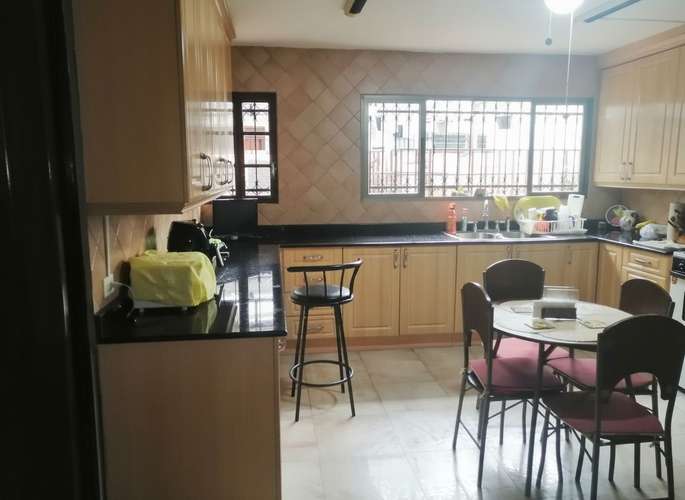 Venta de Casa en La Alameda Bethania 3 NIVELES CON PISCINA BAR AMUEBLADA 4PARKINGS 600mt - Imagen 9
