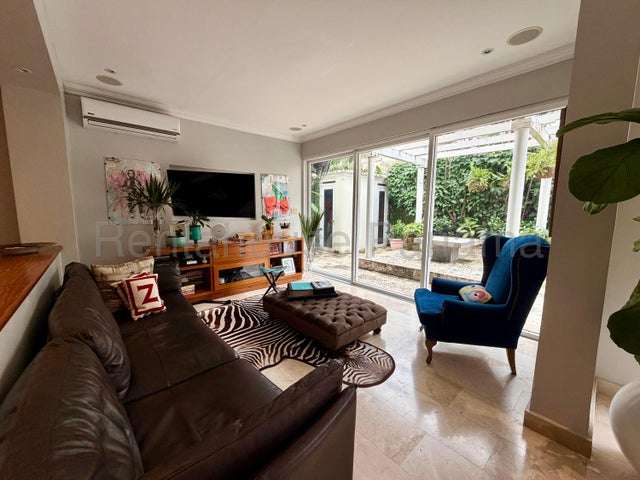 Casa en venta en Costa del Este 27MAM631