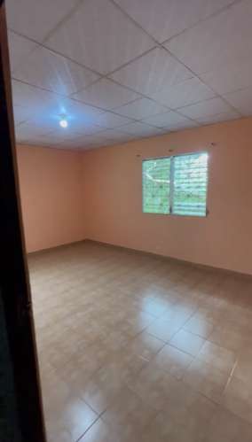 Se alquila apartamento en la Verbena Colón, 2 habitaciones, cocina y baño, entrada independiente
