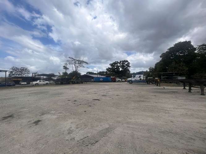 Venta de terreno en Villa Zaita