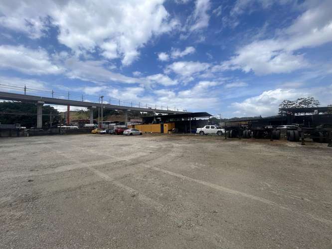 Venta de terreno en Villa Zaita