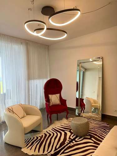 Apartamento en Avenida Balboa I con amplios espacios y vista al mar
