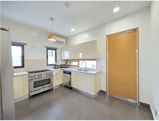Venta de casa en Altos de Panamá con 3 recamaras  - Imagen 7