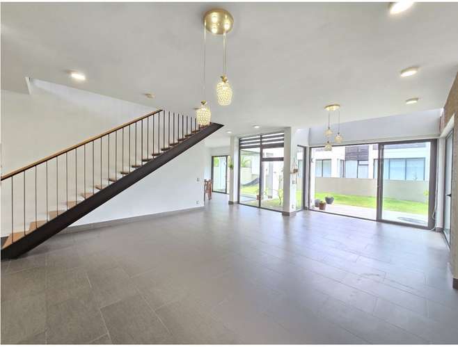 Venta de casa en Altos de Panamá con 3 recamaras  - Imagen 2