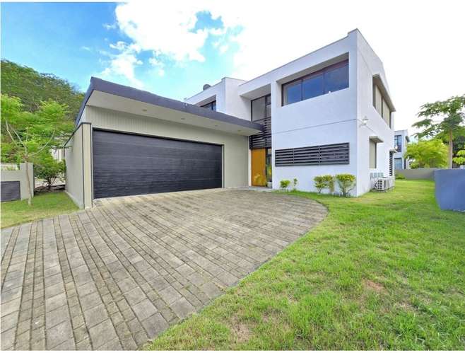 Venta de casa en Altos de Panamá con 3 recamaras 