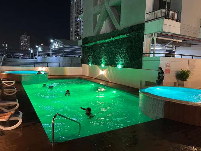 Apartamento en Lefevre 75 con dos estacionamientos