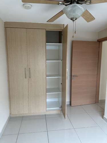 Espectáculo apartamento para alquiler en PH Torres De Castilla, Torre B, apartamento 24C, amoblado con 2 habitaciones  - Imagen 7