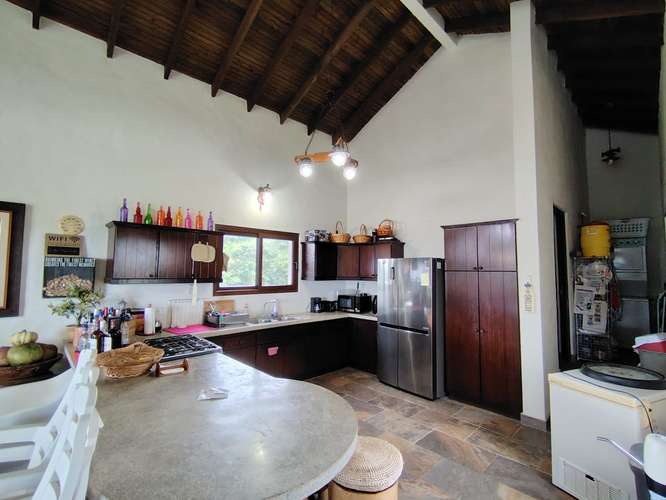 Espectacular Casa de Montaña con Piscina Climatizada y 15,269 m² de Terreno | La Laguna