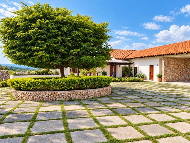 Espectacular Casa de Montaña con Piscina Climatizada y 15,269 m² de Terreno | La Laguna