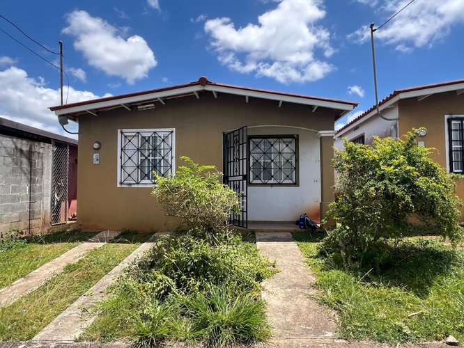 CASA para la VENTA en La Chorrera, Urbanización Valle Real 
